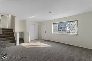 804 Carpenter St, Akron, OH 44310 - Photo 3