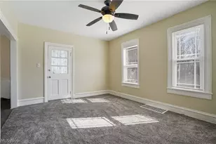 131 W Miller Ave, Akron, OH 44301 - Photo 9