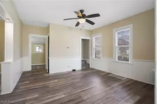 131 W Miller Ave, Akron, OH 44301 - Photo 11