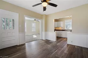 131 W Miller Ave, Akron, OH 44301 - Photo 13