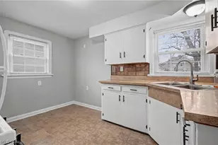 144 Roosevelt Ave, Elyria, OH 44035 - Photo 7