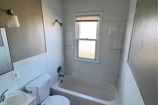 892 E 139th St, Loveland, OH 44110 - Photo 7