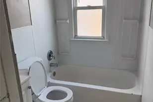 892 E 139th St, Loveland, OH 44110 - Photo 9