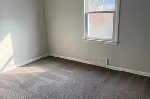 892 E 139th St, Loveland, OH 44110 - Photo 7