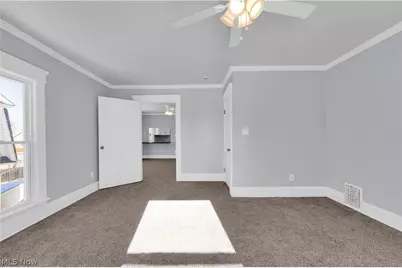 1026 W 4th Street #2/UP, Lorain, OH 44052 - Photo 11