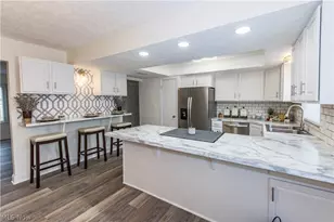 2033 Carlile Dr, Uniontown, OH 44685 - Photo 11