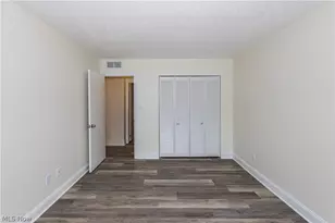 2033 Carlile Dr, Uniontown, OH 44685 - Photo 19