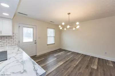 2033 Carlile Drive, Uniontown, OH 44685 - Photo 9