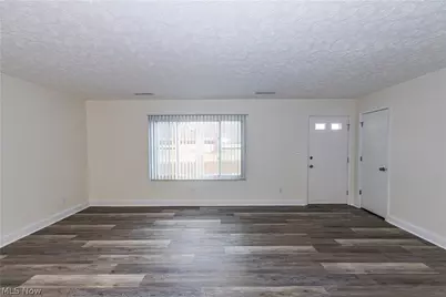 2033 Carlile Drive, Uniontown, OH 44685 - Photo 15