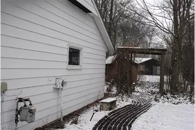 5743 Mills Creek Lane, North Ridgeville, OH 44039 - Photo 35