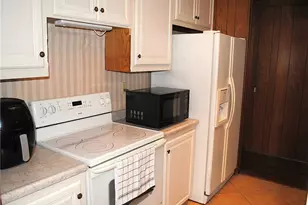 5743 Mills Creek Ln, North Ridgeville, OH 44039 - Photo 9