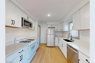 28507 Lakeshore Boulevard, Willowick, OH 44095 - Photo 3