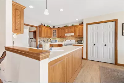 7020 Sweetwater Road NE, Canton, OH 44721 - Photo 11