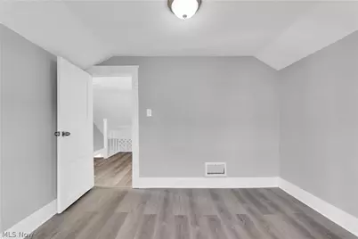 18810 Arrowhead Avenue, Loveland, OH 44119 - Photo 15