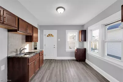 18810 Arrowhead Avenue, Loveland, OH 44119 - Photo 7