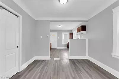 18810 Arrowhead Avenue, Loveland, OH 44119 - Photo 5