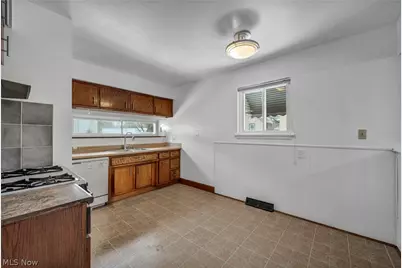 7 Smith Court, Elyria, OH 44035 - Photo 9