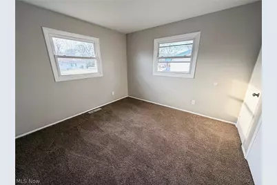 3232 Elmhill Drive NW, Warren, OH 44485 - Photo 15