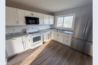 3232 Elmhill Drive NW, Warren, OH 44485 - Photo 11