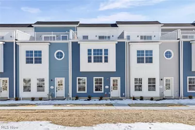 461 Harbor Lane, Lorain, OH 44052 - Photo 1