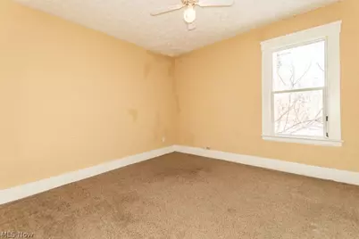 10401 Olivet Avenue, Loveland, OH 44108 - Photo 15