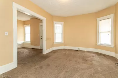 10401 Olivet Avenue, Loveland, OH 44108 - Photo 9