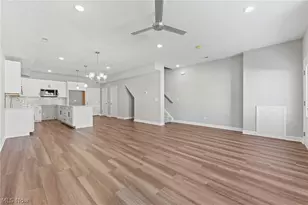 457 Harbor Ln, Lorain, OH 44052 - Photo 11