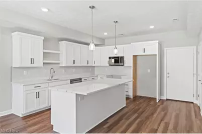 457 Harbor Lane, Lorain, OH 44052 - Photo 7