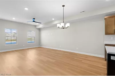 453 Harbor Lane, Lorain, OH 44052 - Photo 13