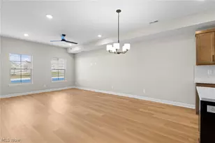 453 Harbor Ln, Lorain, OH 44052 - Photo 13