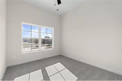 453 Harbor Lane, Lorain, OH 44052 - Photo 29