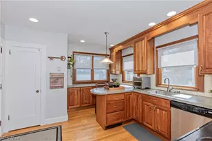 923 Cambridge Rd, Cleveland Heights, OH 44121 - Photo 13