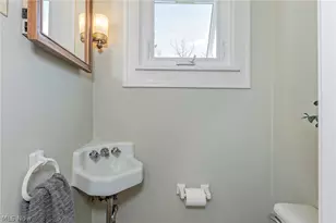 923 Cambridge Rd, Cleveland Heights, OH 44121 - Photo 15