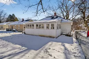 16241 Glenburn Ave, Maple Heights, OH 44128 - Photo 5