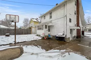 32 Como St, Struthers, OH 44471 - Photo 3