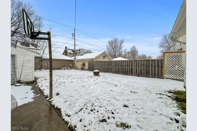 32 Como Street, Struthers, OH 44471 - Photo 5