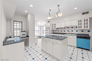 11428 Cedar Glen Pkwy, Loveland, OH 44106 - Photo 15