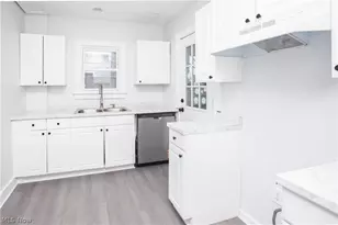 2462 Edwin Ave, Akron, OH 44314 - Photo 9