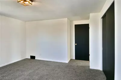 8351 Chesterton Drive, Youngstown, OH 44514 - Photo 39