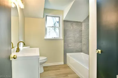 8351 Chesterton Drive, Youngstown, OH 44514 - Photo 23