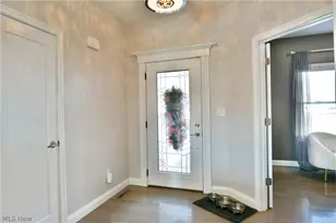 4885 Tree Line Trail, New Middletown, OH 44442 - Photo 7