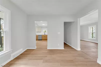 242 Orchard Avenue, Cuyahoga Falls, OH 44221 - Photo 9