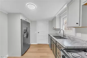 242 Orchard Ave, Cuyahoga Falls, OH 44221 - Photo 23