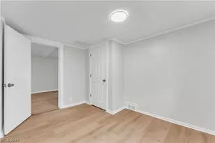 242 Orchard Ave, Cuyahoga Falls, OH 44221 - Photo 27