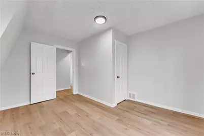 242 Orchard Avenue, Cuyahoga Falls, OH 44221 - Photo 13