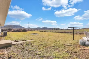 20595 Happy Hollow Rd, Laurelville, OH 43135 - Photo 19