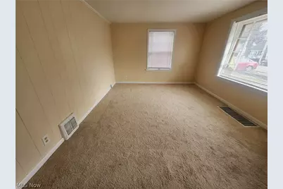 1367 Elmwood Avenue SW, North Canton, OH 44720 - Photo 3