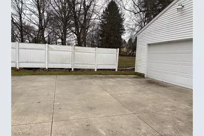 1550 Chapman Drive, Akron, OH 44305 - Photo 31