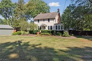 23052 Mastick Rd, North Olmsted, OH 44070 - Photo 3