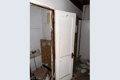 14201 Miles Avenue, Loveland, OH 44128 - Photo 9